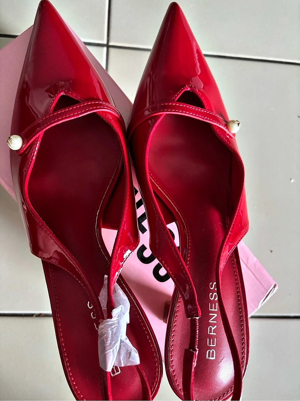 Berness “Caris” Patent Pointed-Toe Heels in Red US 10 NWT